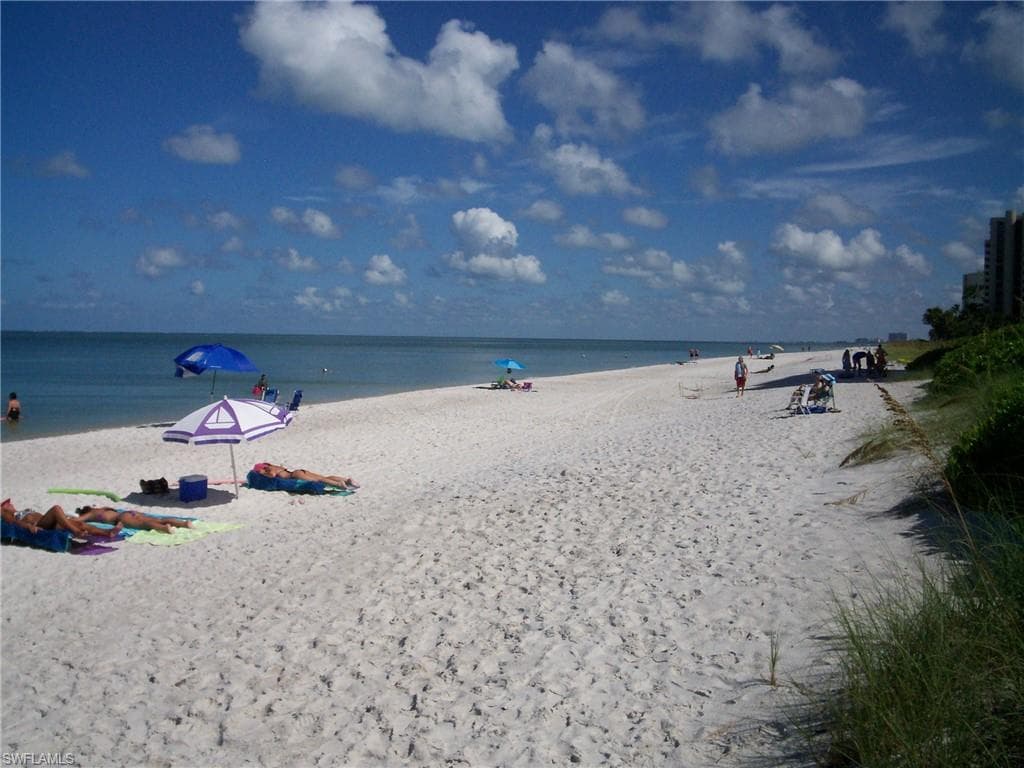 4031 Gulf Shore BLVD N 10A NAPLES, FL 34103