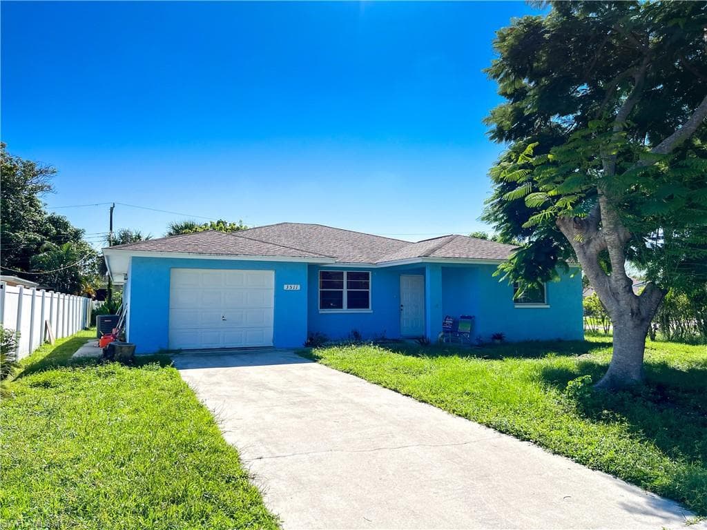 3511 Caloosa ST NAPLES, FL 34112
