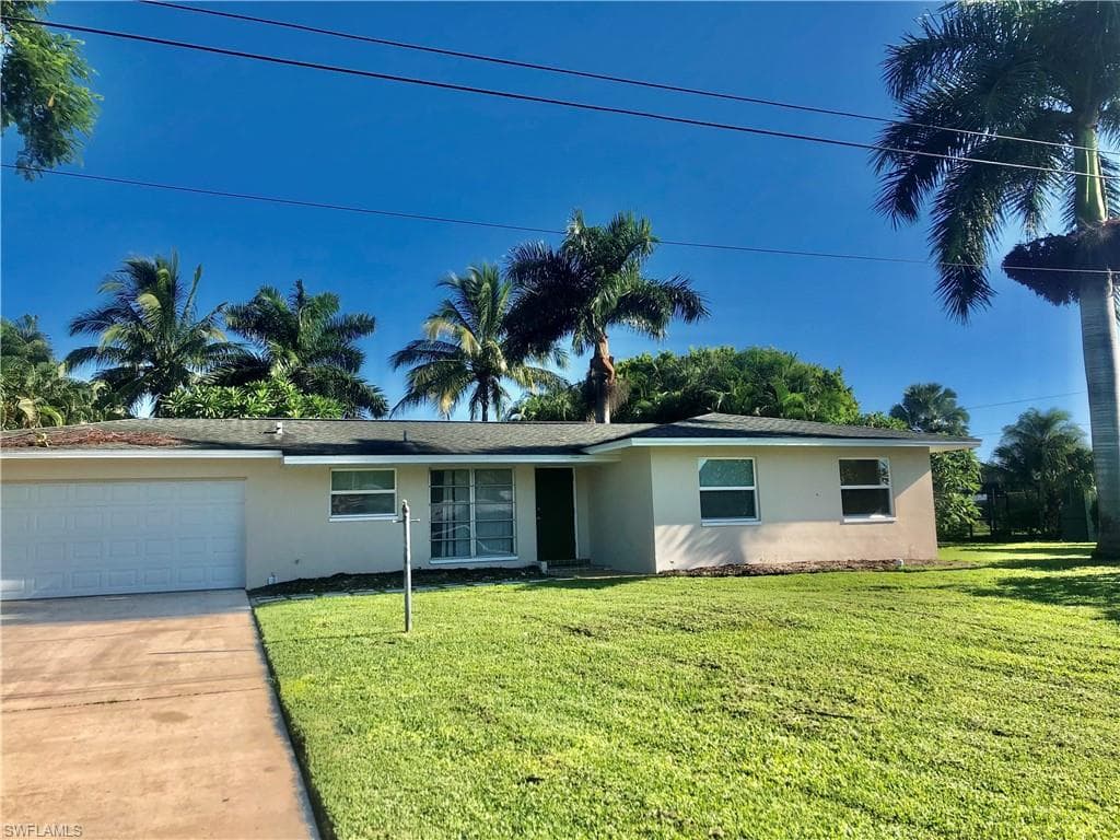 1811 SE 29th LN CAPE CORAL, FL 33904