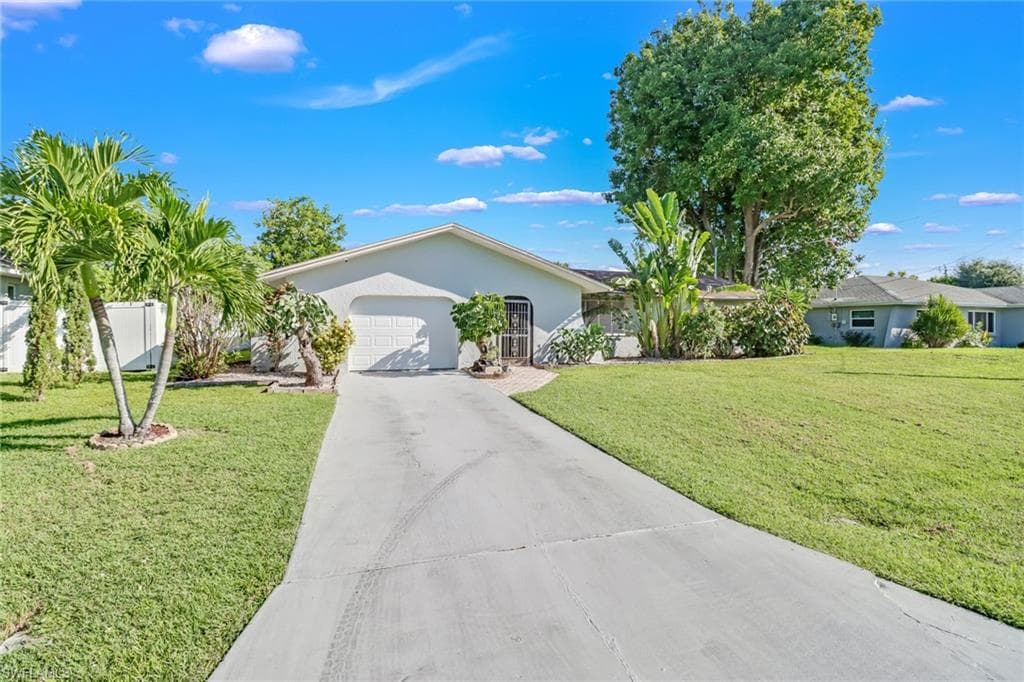 1501 20th ST CAPE CORAL, FL 33990