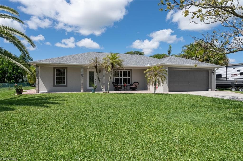 546 Charwood AVE S LEHIGH ACRES, FL 33974
