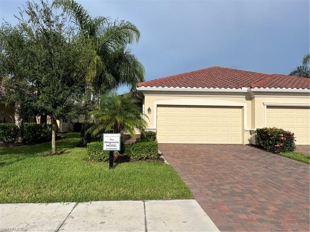 1680 Alameda DR NAPLES, FL 34120