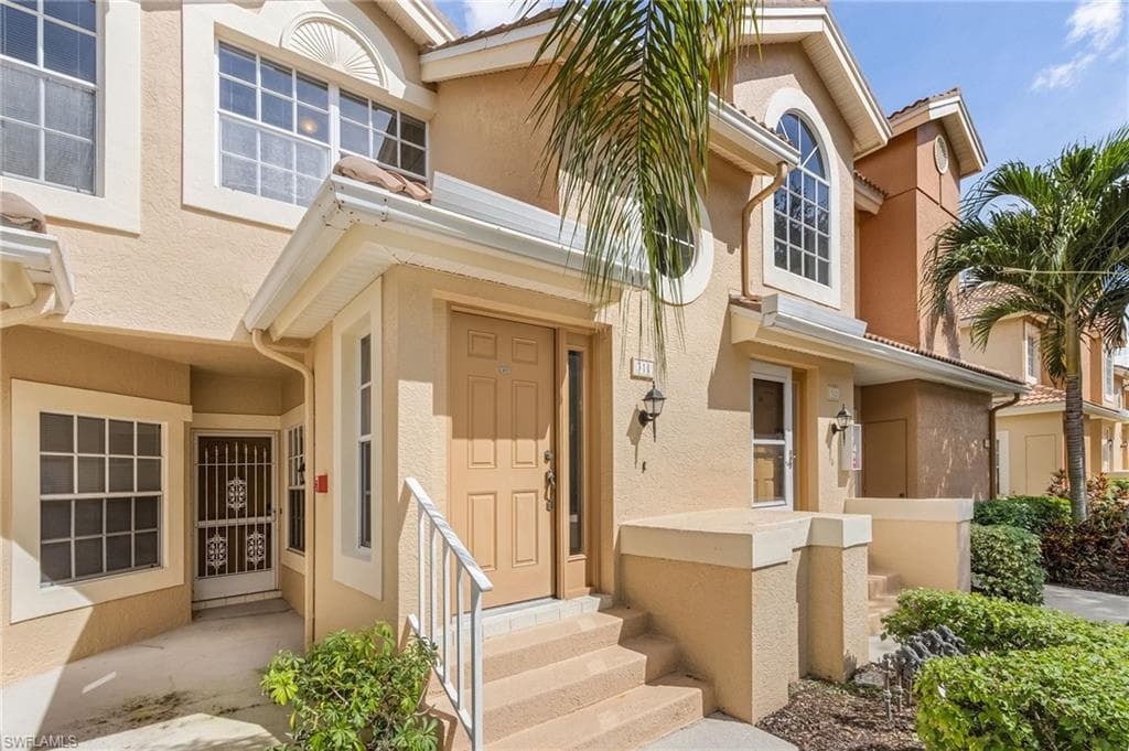 13020 Amberley CT 311 BONITA SPRINGS, FL 34135