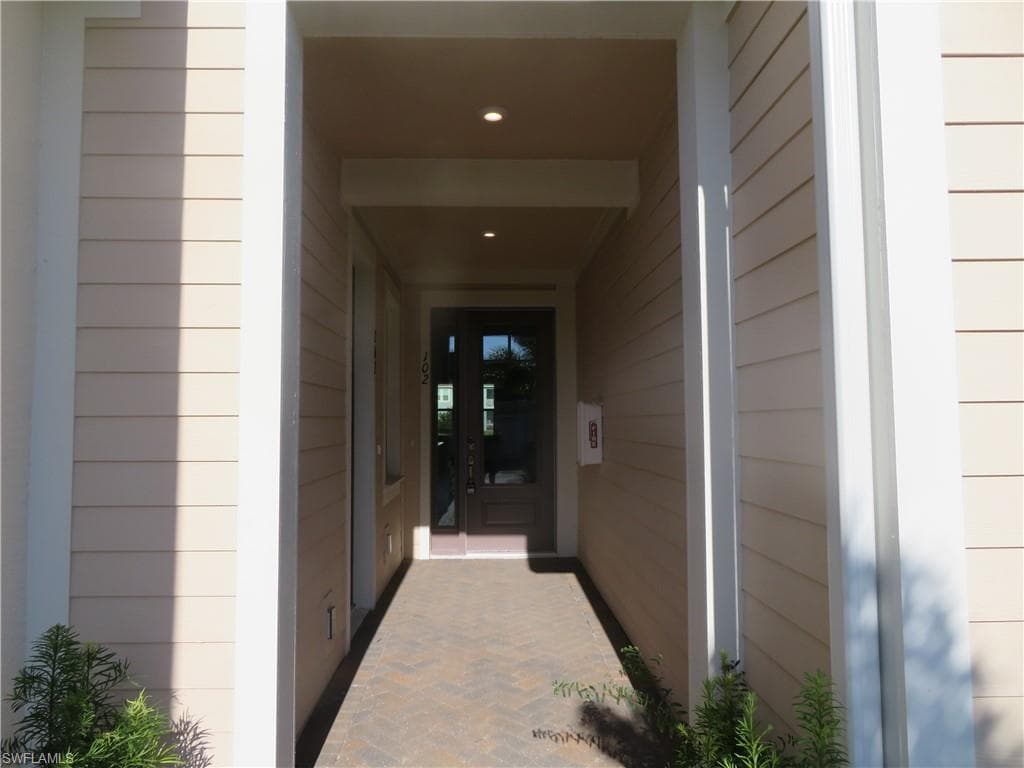 4709 Arboretum CIR 102 NAPLES, FL 34112