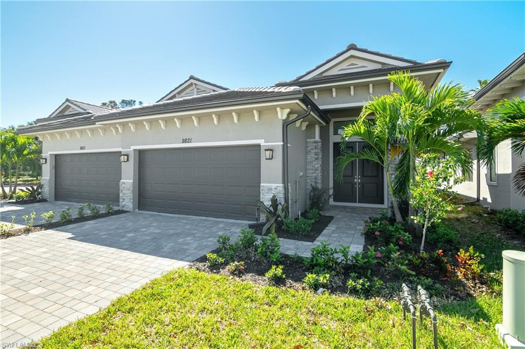9821 Natura BLVD BONITA SPRINGS, FL 34135