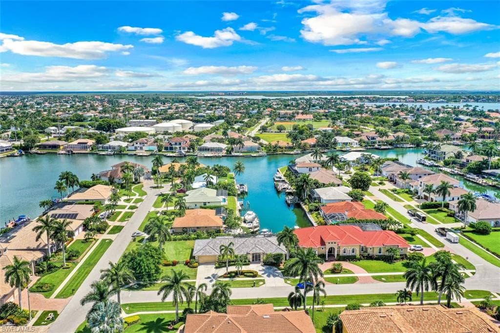 501 Shalimar ST MARCO ISLAND, FL 34145