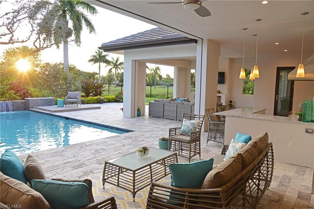 875 Wedge DR NAPLES, FL 34103
