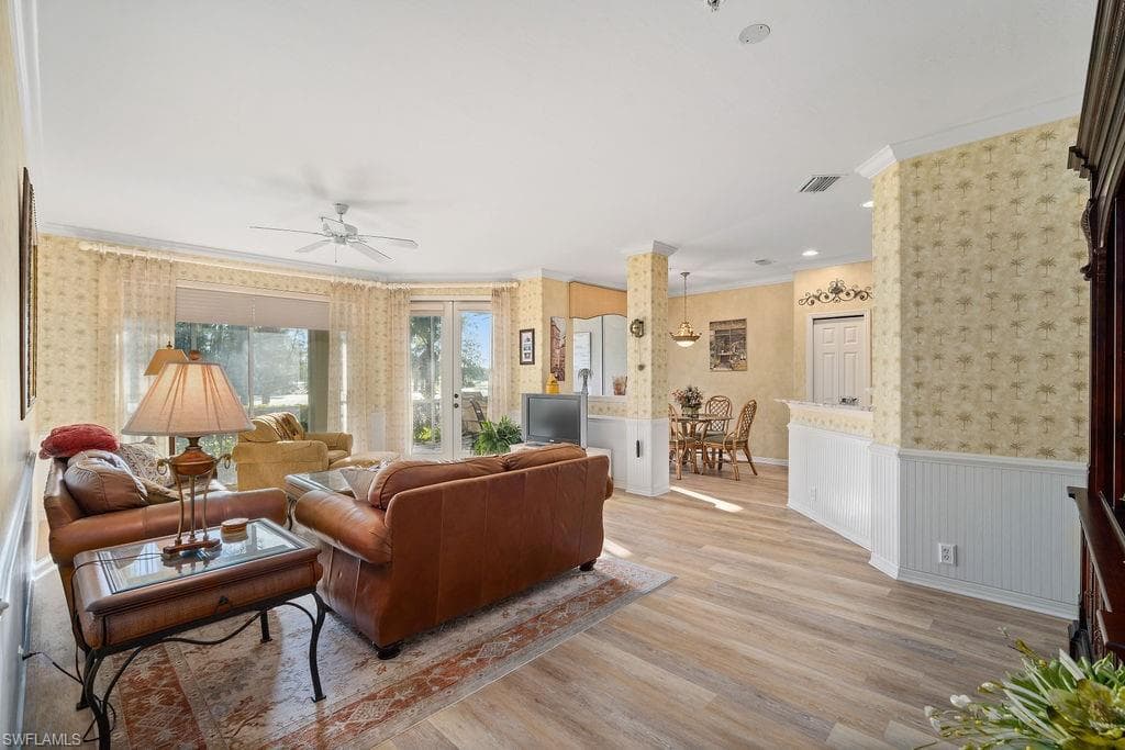 8545 Danbury BLVD 102 NAPLES, FL 34120