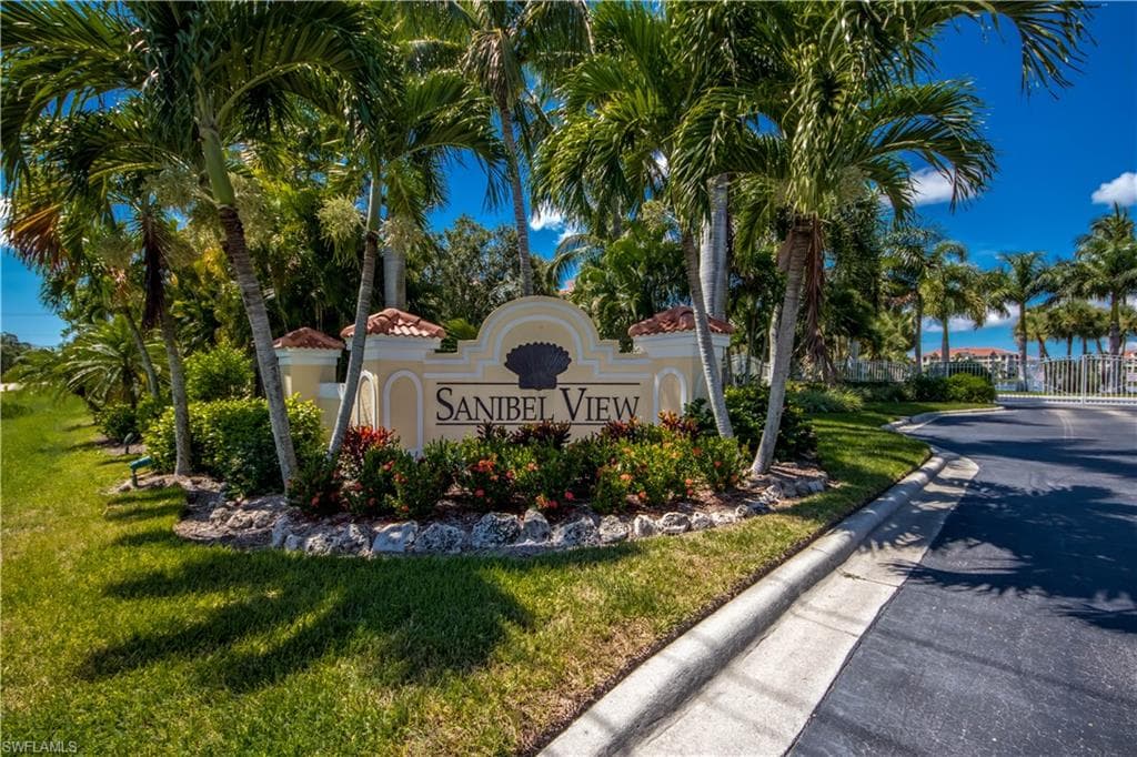 20041 Sanibel View CIR 104 FORT MYERS, FL 33908
