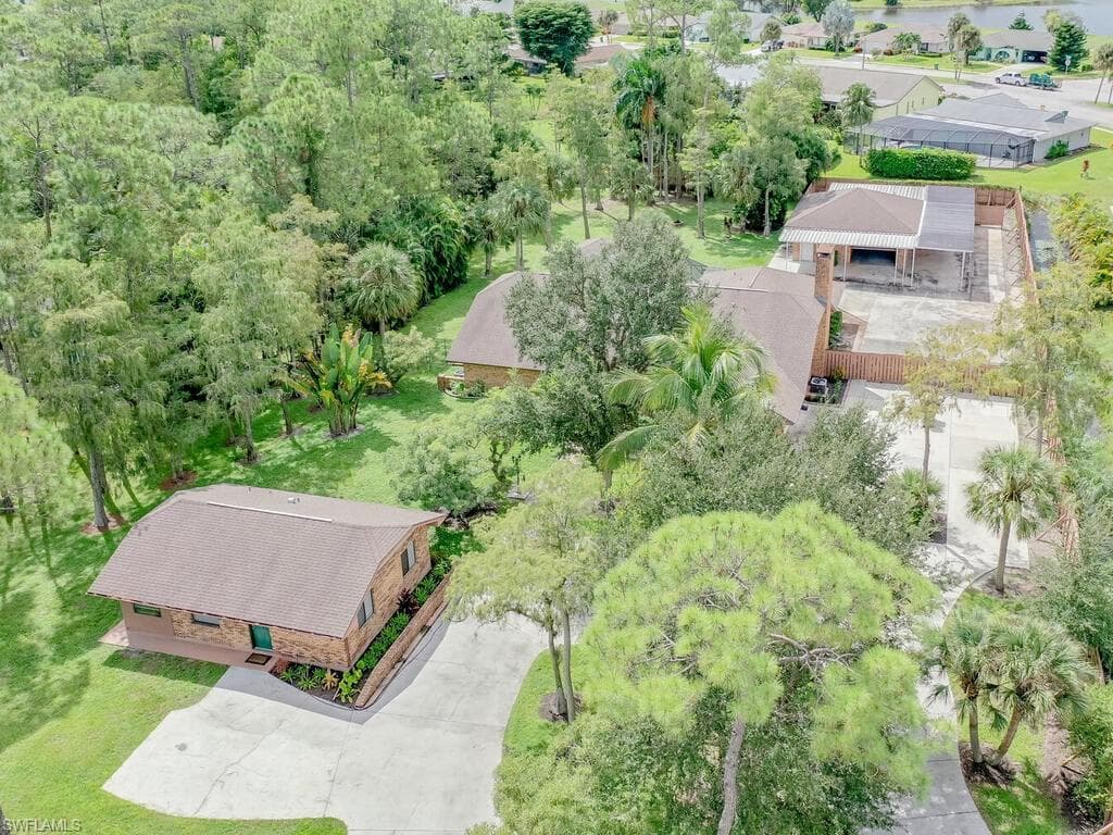 5501 Cynthia LN NAPLES, FL 34112