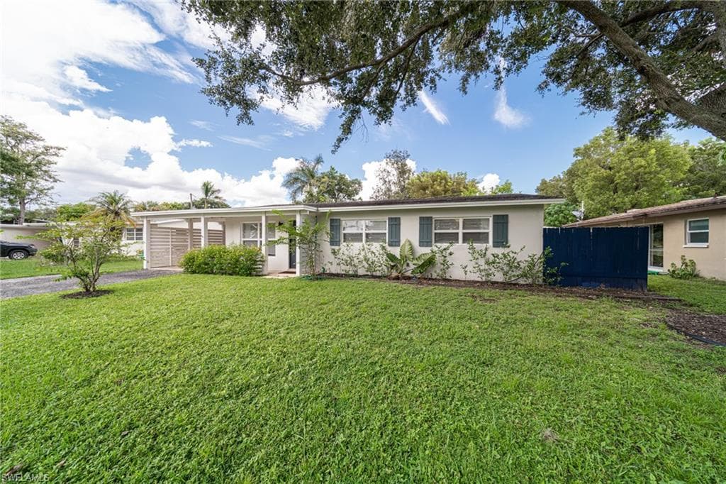 1825 Paul ST FORT MYERS, FL 33901
