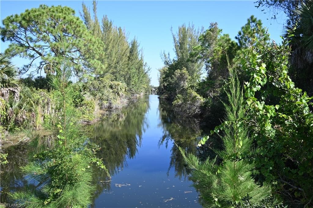 1709 NE 34th LN CAPE CORAL, FL 33909