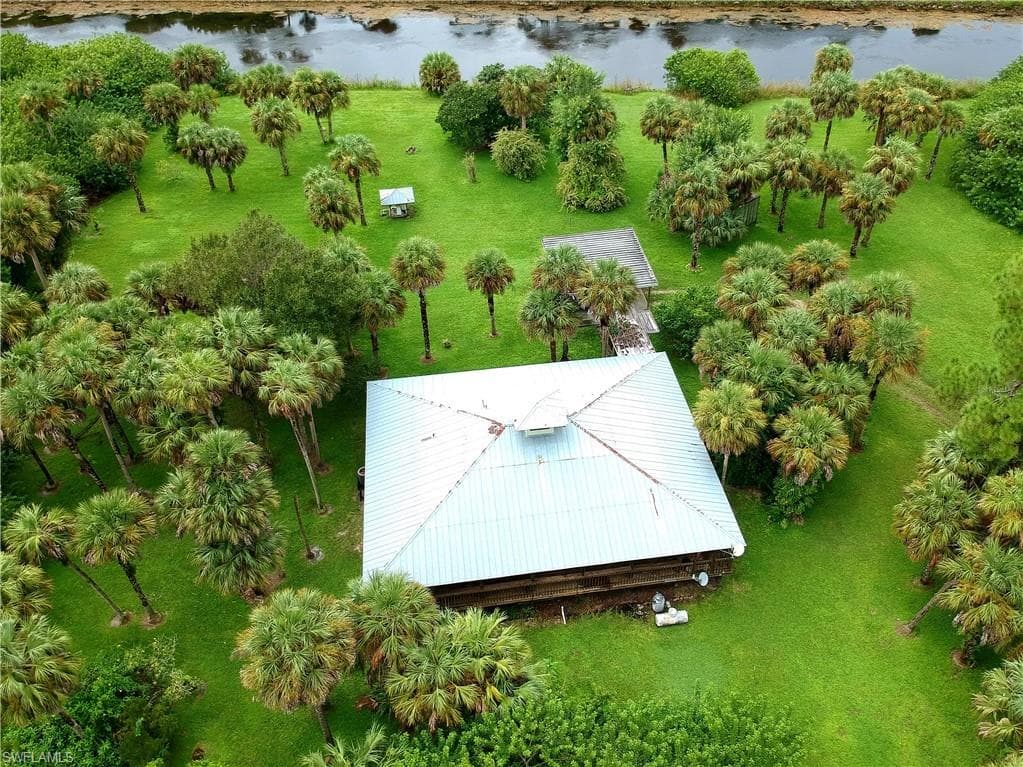 3926 30th AVE SE NAPLES, FL 34117