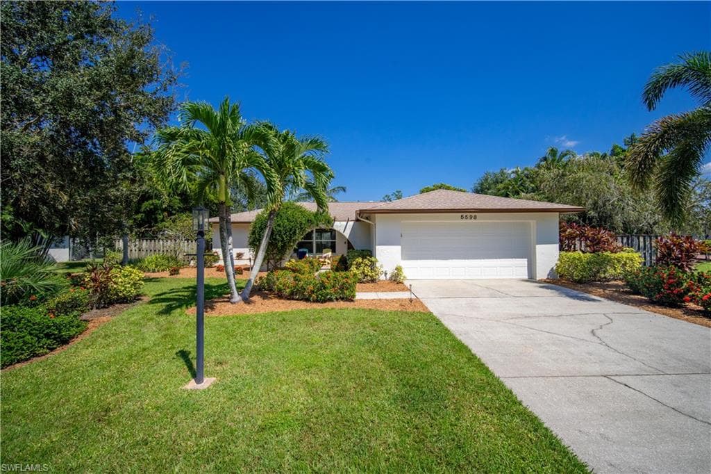 5598 Cognac DR FORT MYERS, FL 33919