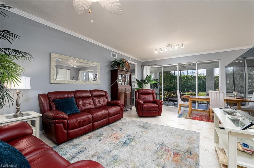 10020 Valiant CT 102 MIROMAR LAKES, FL 33913