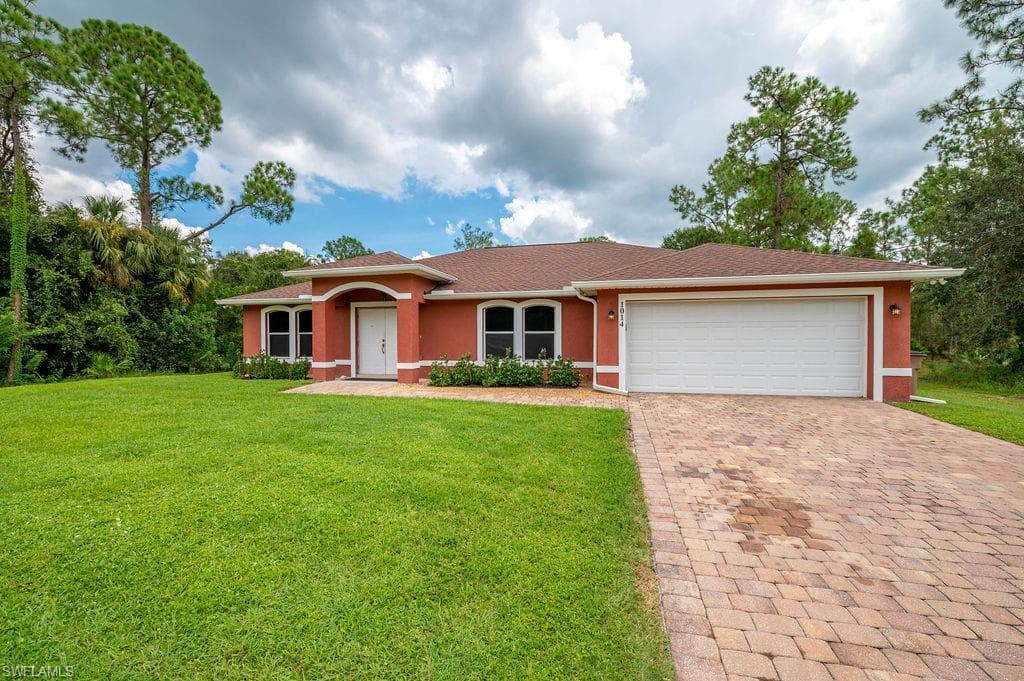 1014 Scott AVE LEHIGH ACRES, FL 33972