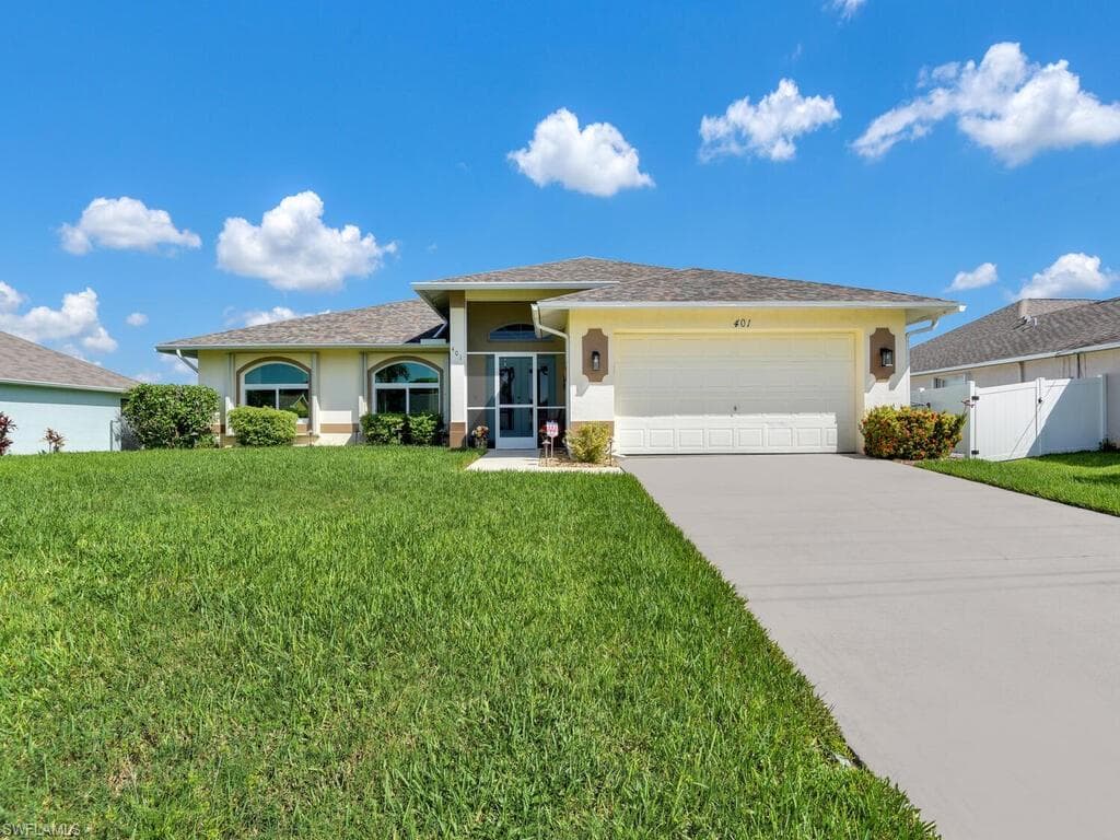 401 SE 3rd TER CAPE CORAL, FL 33990