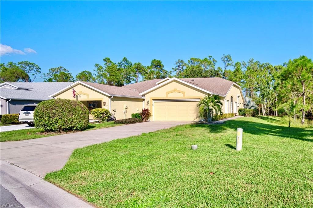 5320 Whitten DR NAPLES, FL 34104