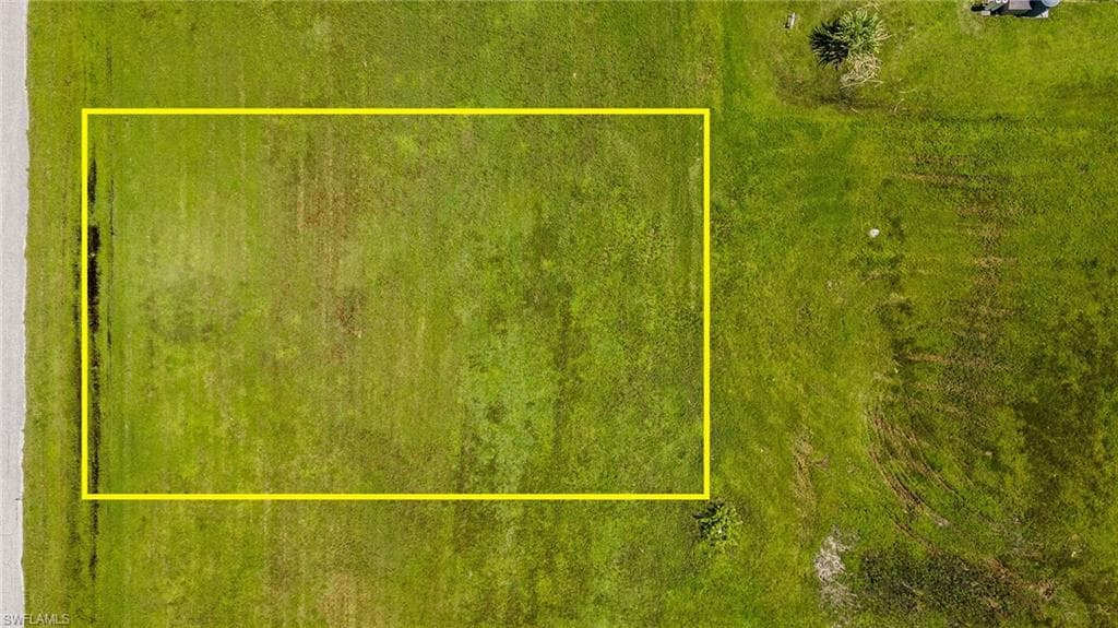 2302 9th ST CAPE CORAL, FL 33993