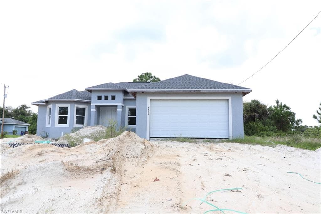 2509 15th ST SW LEHIGH ACRES, FL 33976