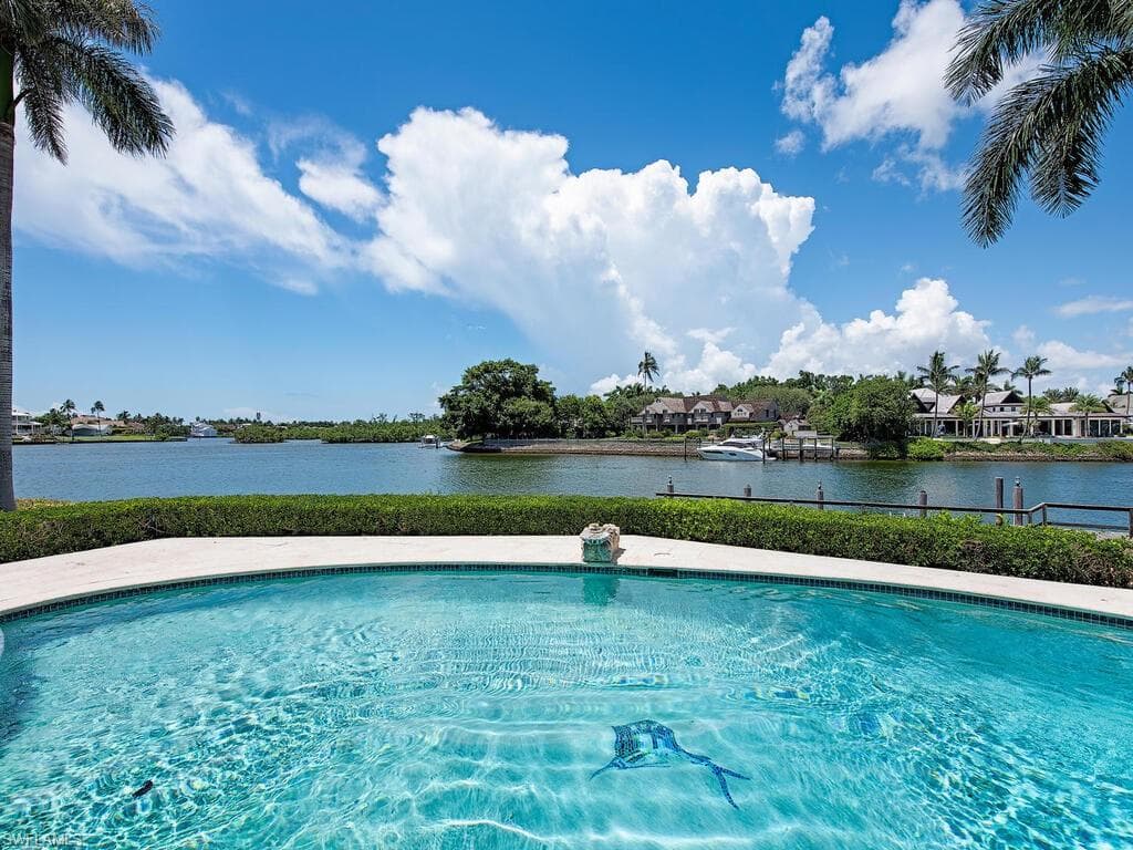 525 Admiralty Parade W NAPLES, FL 34102