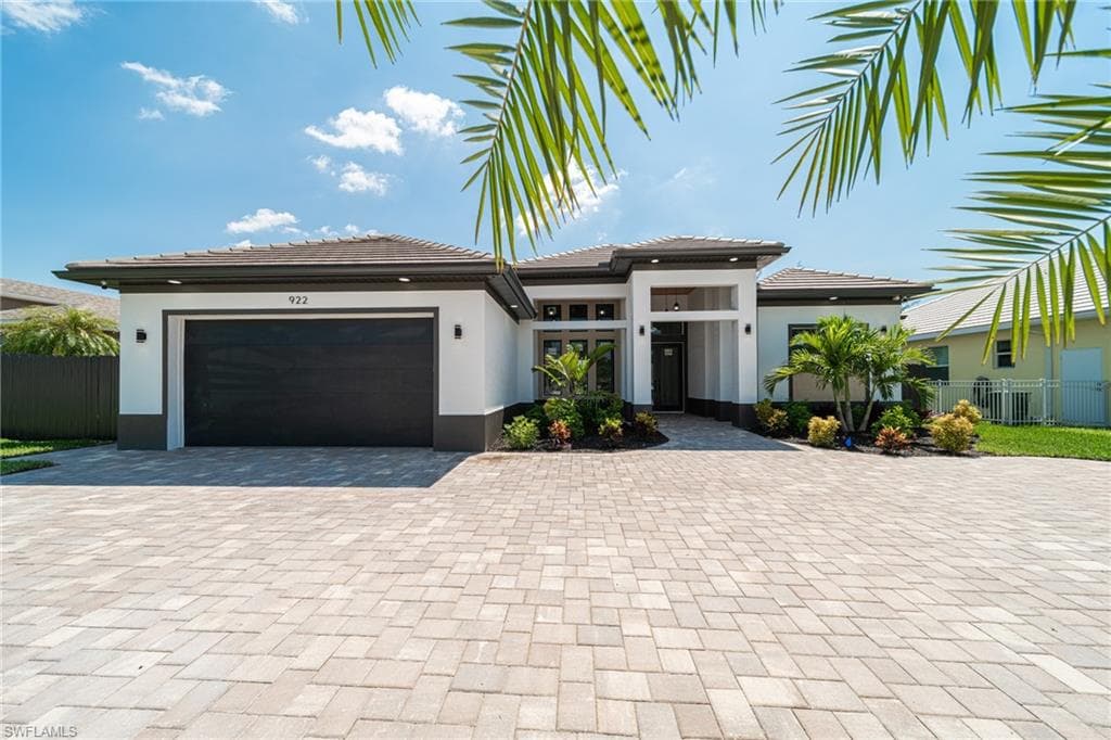 922 SW 23rd ST CAPE CORAL, FL 33991