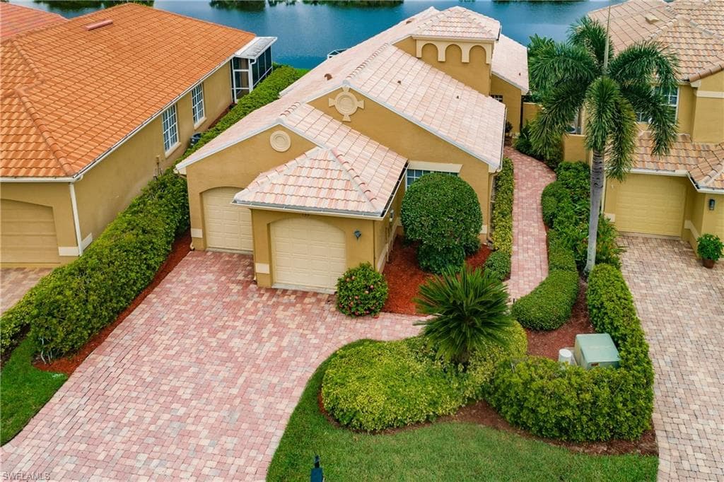 139 Vista LN NAPLES, FL 34119
