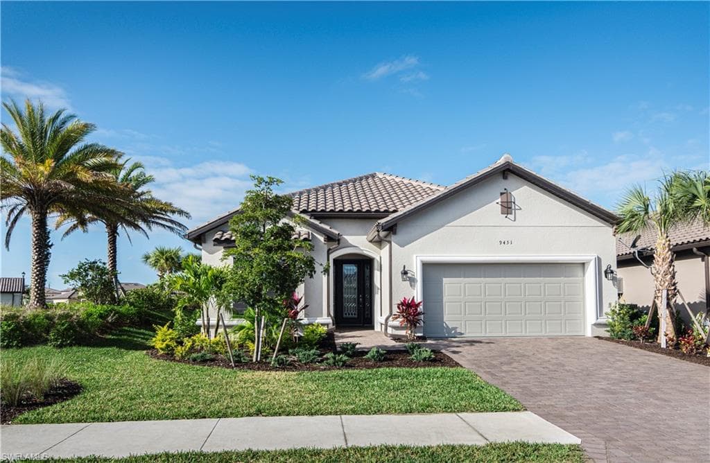 9451 Montelanico LOOP NAPLES, FL 34119