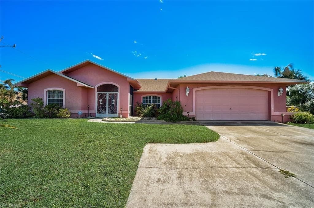 2005 Country Club BLVD CAPE CORAL, FL 33990
