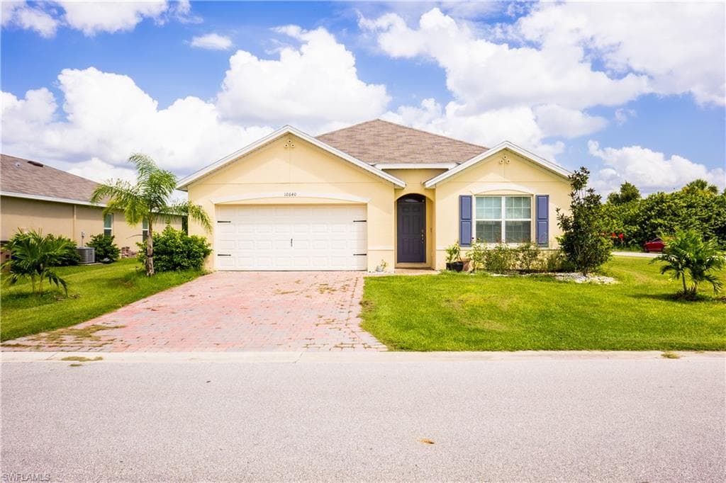 10640 Crossback LN LEHIGH ACRES, FL 33936