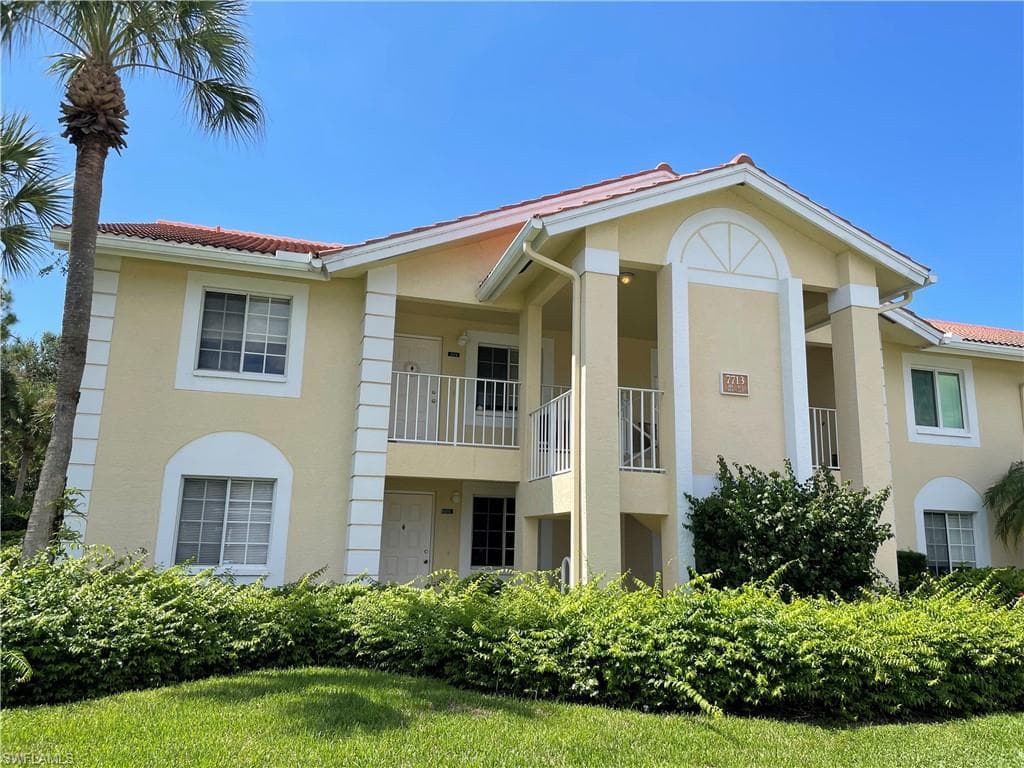 7713 Jewel LN 101 NAPLES, FL 34109