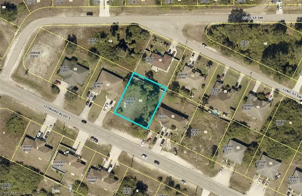 4748 Leonard BLVD S LEHIGH ACRES, FL 33973