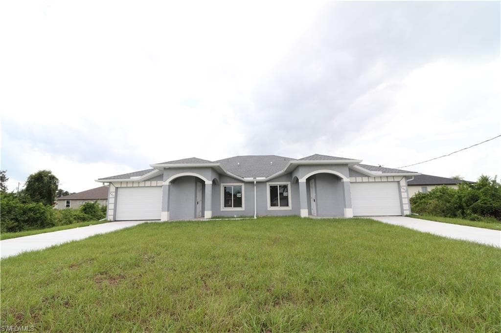 4821/4823 Leonard BLVD S LEHIGH ACRES, FL 33973