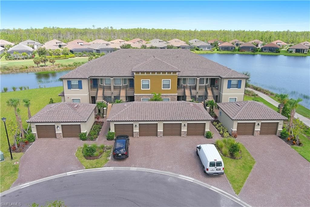 9403 Pocida CT 104 NAPLES, FL 34119