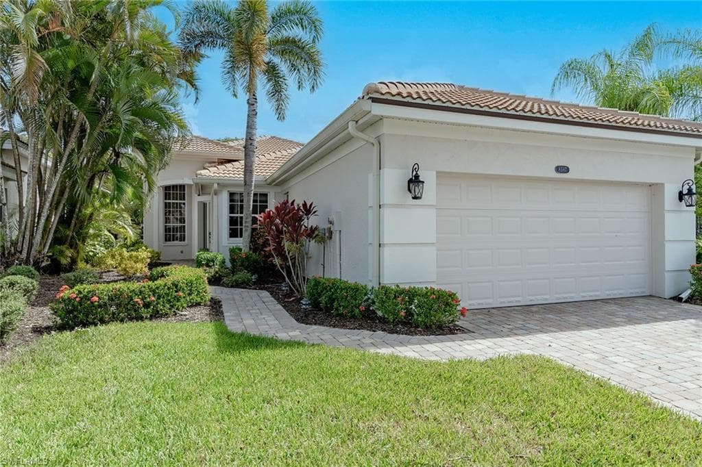 8587 Pepper Tree WAY NAPLES, FL 34114