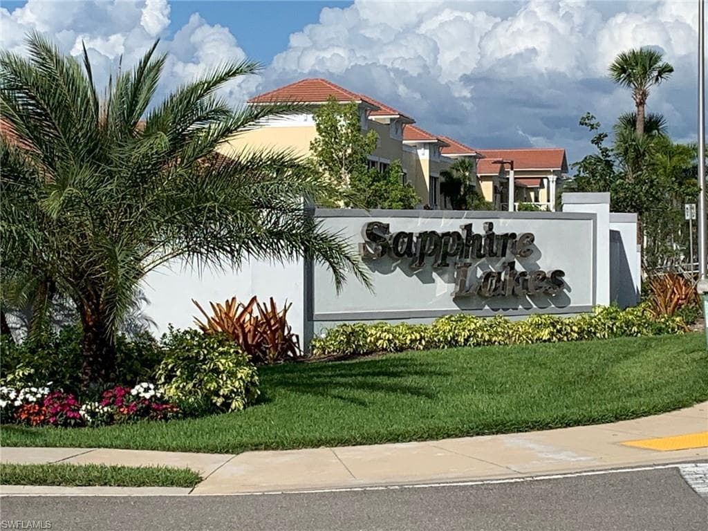 186 Gabriel CIR 3903 NAPLES, FL 34104