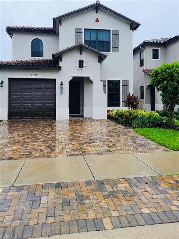 8792 Madrid CIR NAPLES, FL 34104