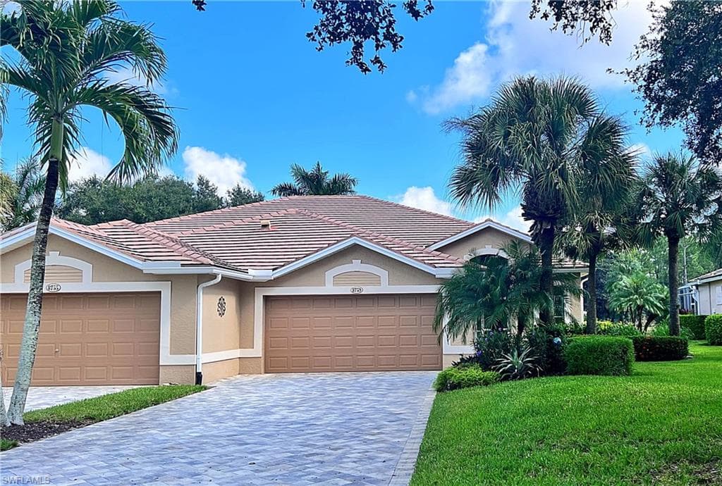 8759 Naples Heritage DR D-23 NAPLES, FL 34112