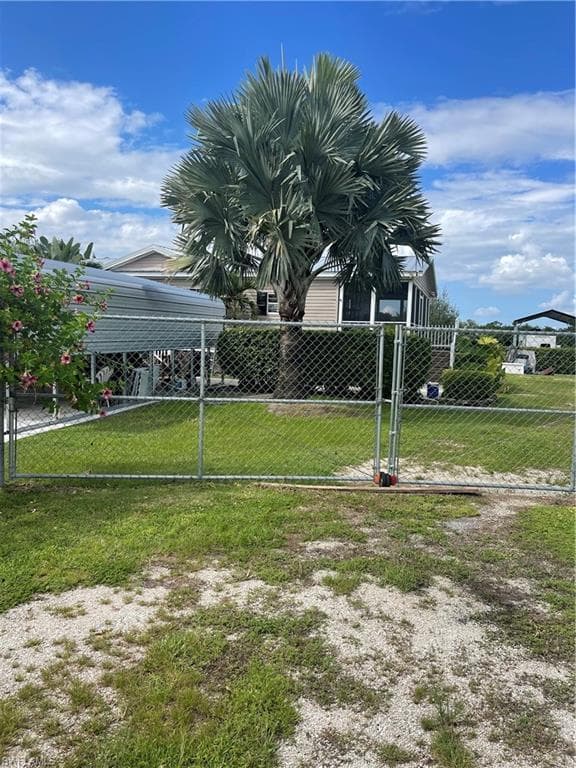 5594 Laredo CT LABELLE, FL 33935