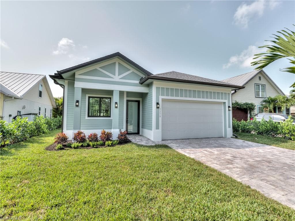 1258 Solana RD NAPLES, FL 34103