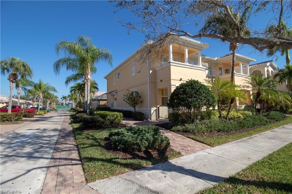 8062 Chianti LN NAPLES, FL 34114