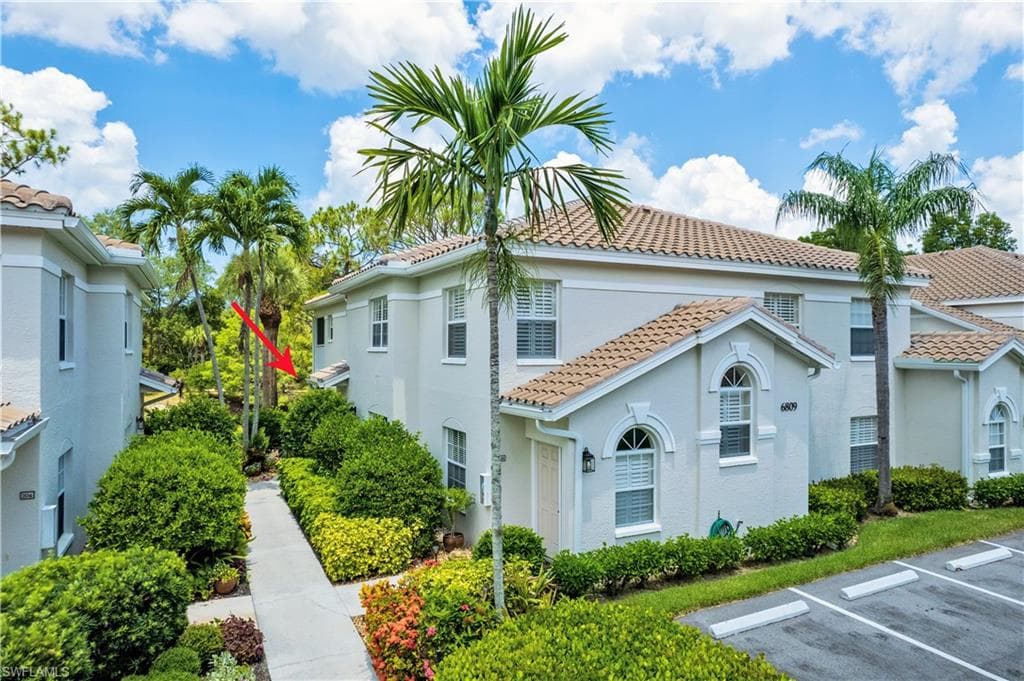 6809 Satinleaf RD S 101 NAPLES, FL 34109