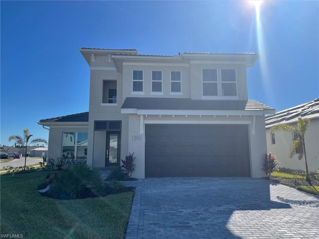 9086 Montserrat DR NAPLES, FL 34114
