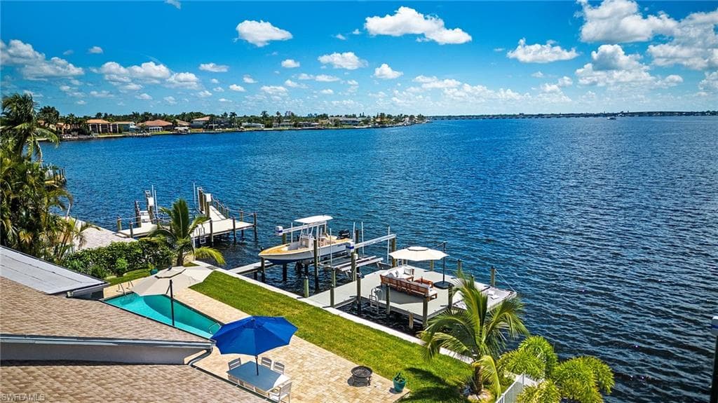 2811 SE 22nd PL CAPE CORAL, FL 33904