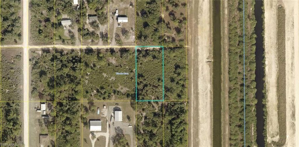 7537 20th TER LABELLE, FL 33935
