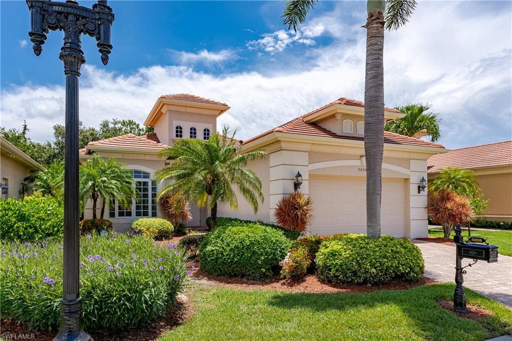 5608 Hammock Isles DR NAPLES, FL 34119