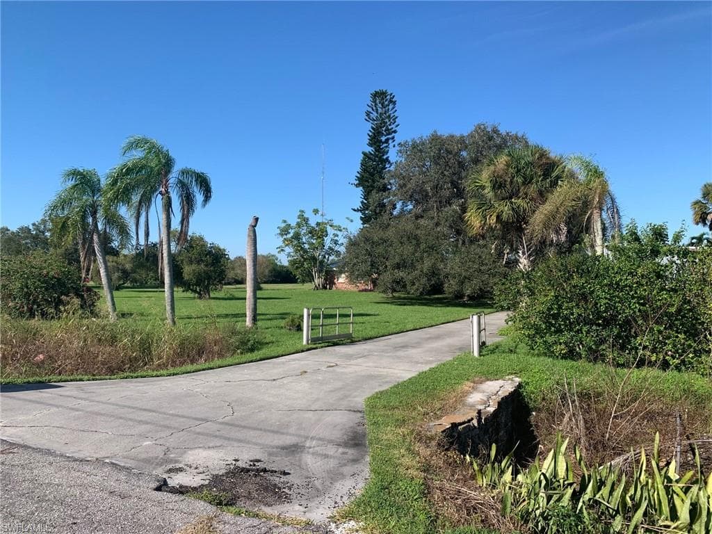 1591 Kings Dairy RD CLEWISTON, FL 33440