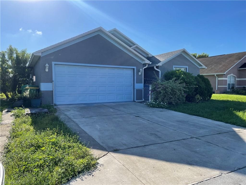 1126 Bush ST E IMMOKALEE, FL 34142