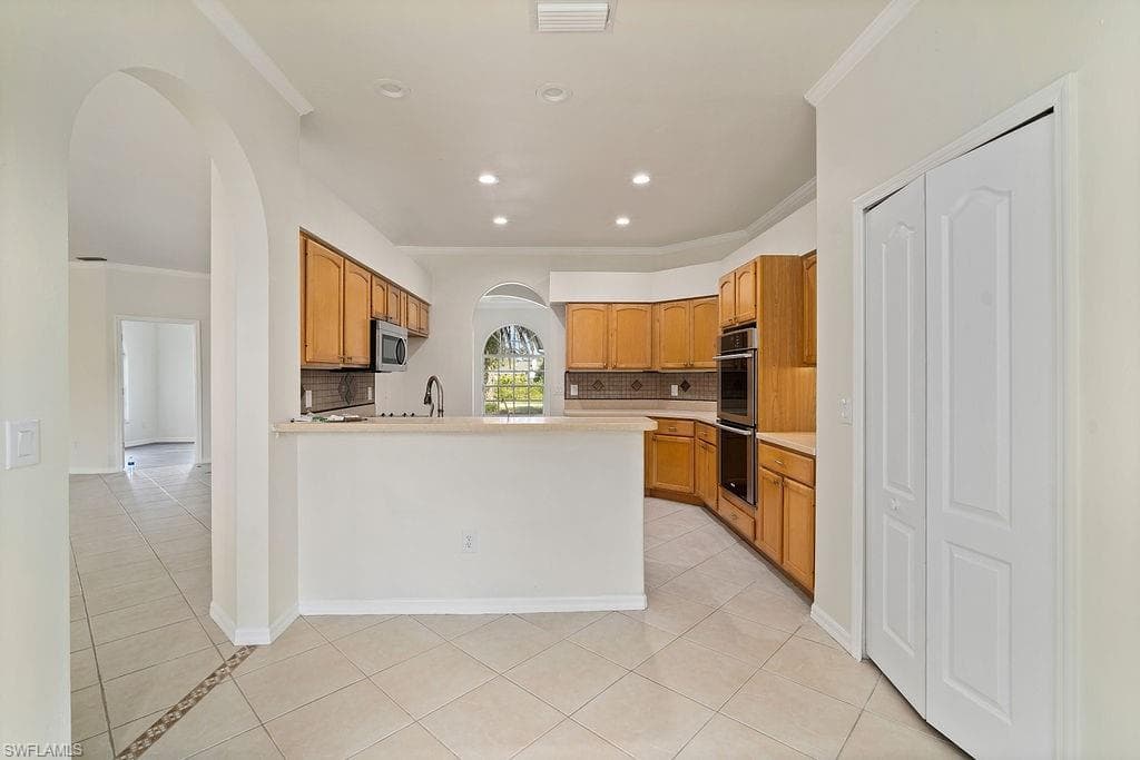 5 Jackson AVE LEHIGH ACRES, FL 33936