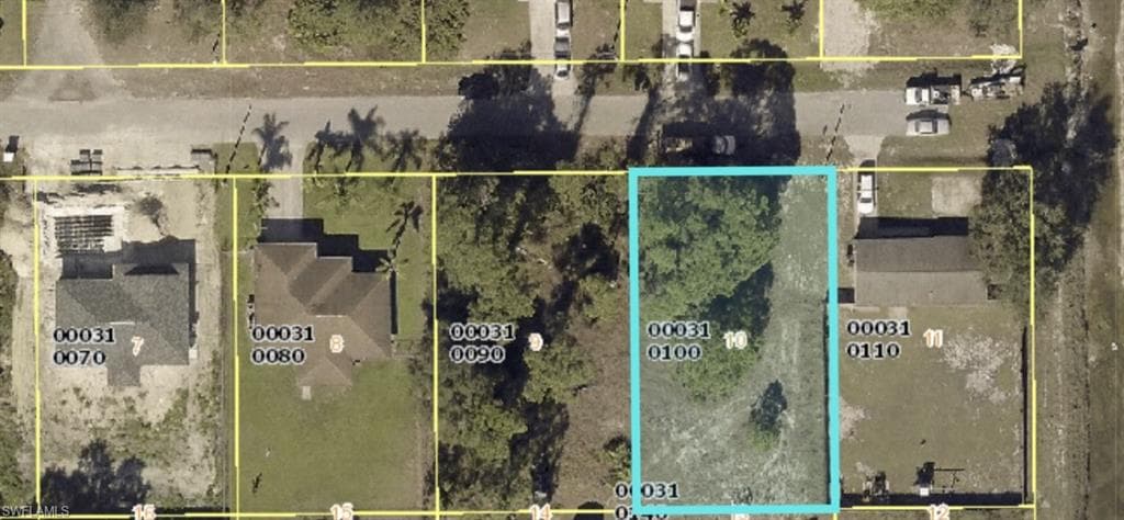 3903 33rd ST SW LEHIGH ACRES, FL 33976